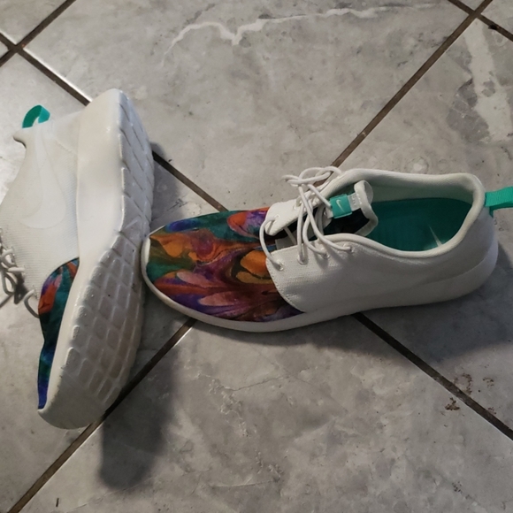 Nike Roche Runs - Picture 5 of 5